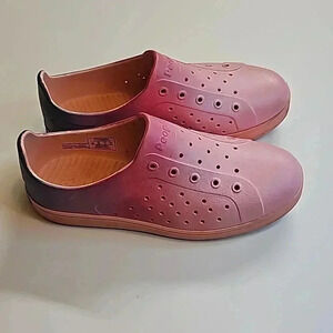 PEOPLE brand pink, purple, blue ombré slip on shoe kids size J2